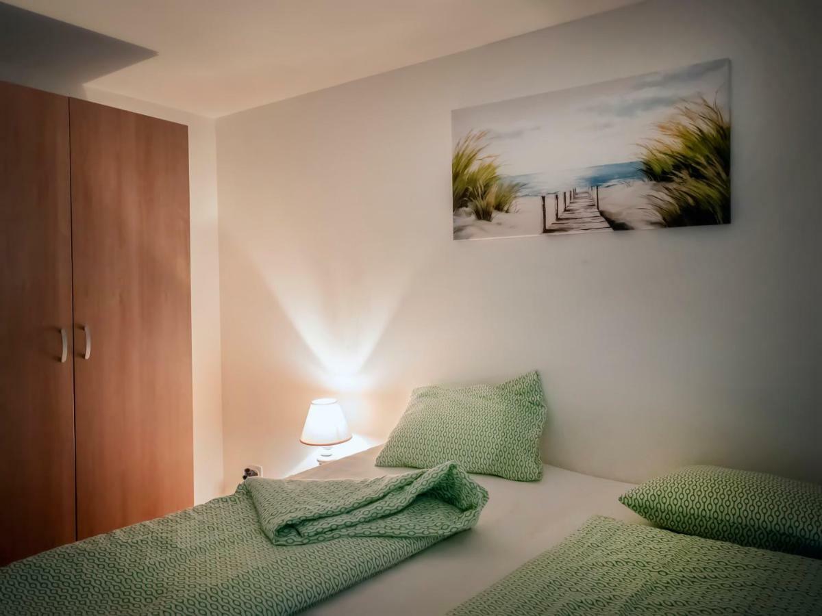 Apart Holidays - Residenza Flora Locarno Exteriör bild